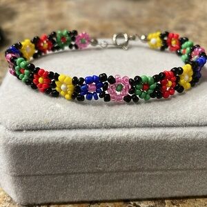 Handcrafted Multicolor Floral bead bracelet, daisy chain seed bead jewelry🌼